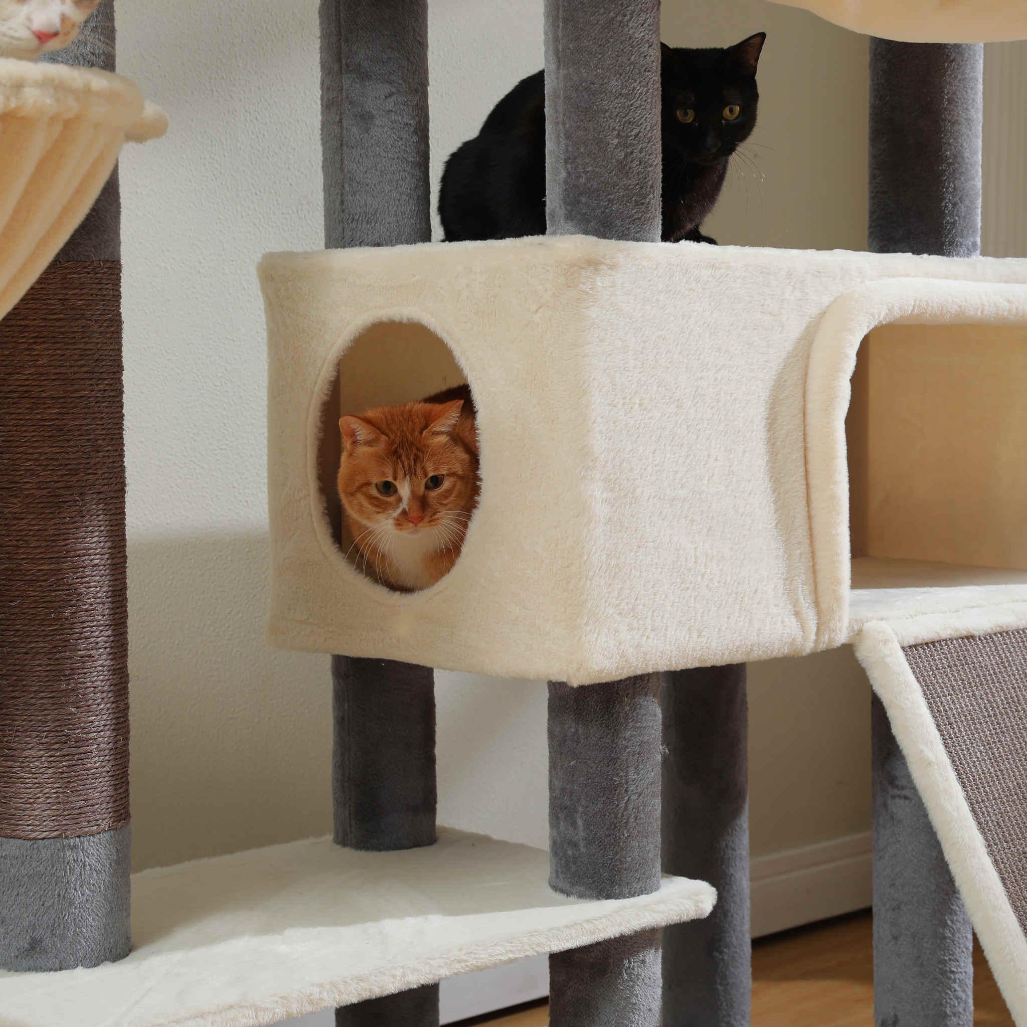 KittyKingdom XXL – Großer Kratzbaum 15